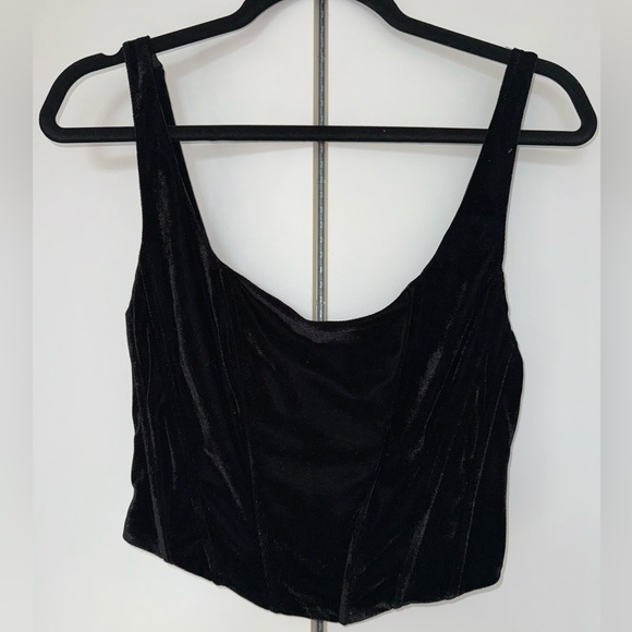 Elegant Isalis Black Velvet Women's Top - Picture 1 of 8